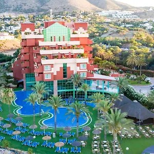 Holiday World Riwo Hotel. Отель
