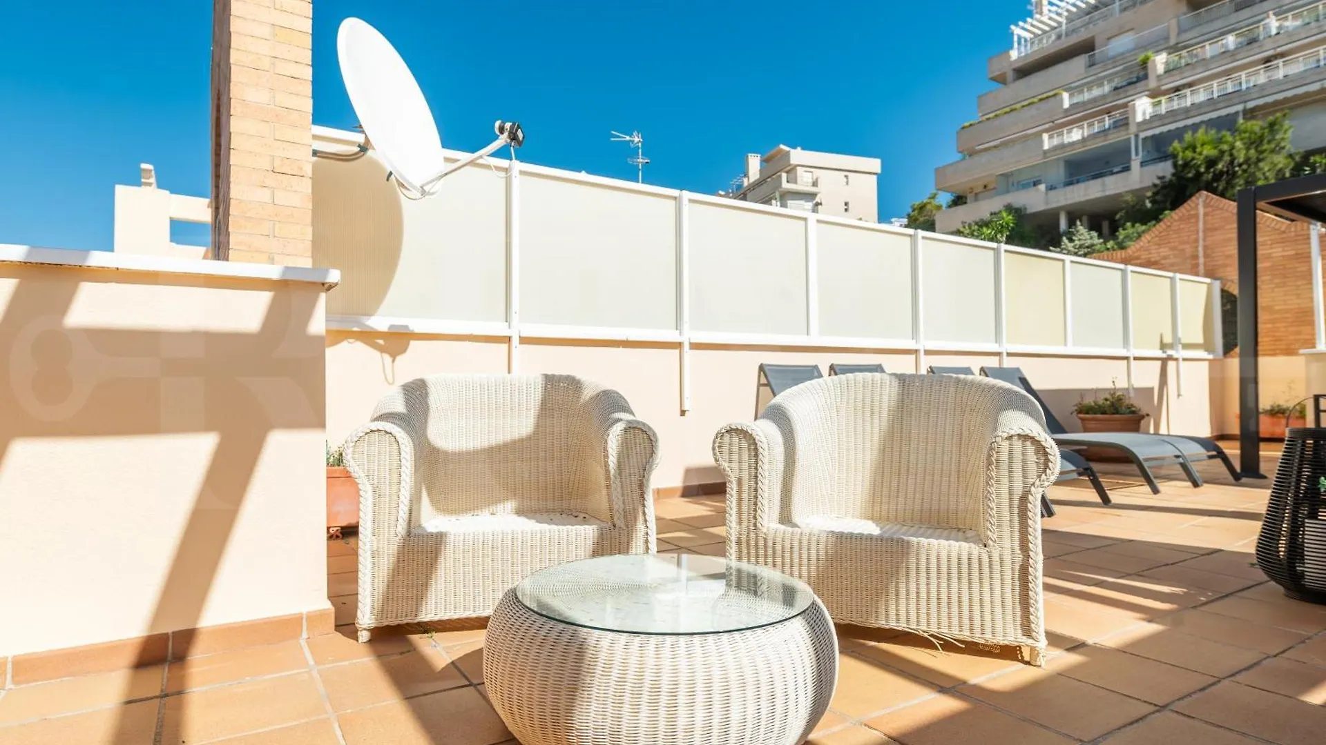 Seaside Stay With Large Terrace, Pool & Parking Rems Benalmadena Apartment