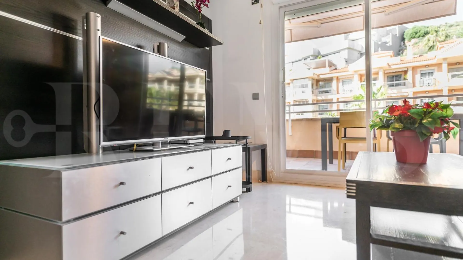 Seaside Stay With Large Terrace, Pool & Parking Rems Benalmadena Apartment