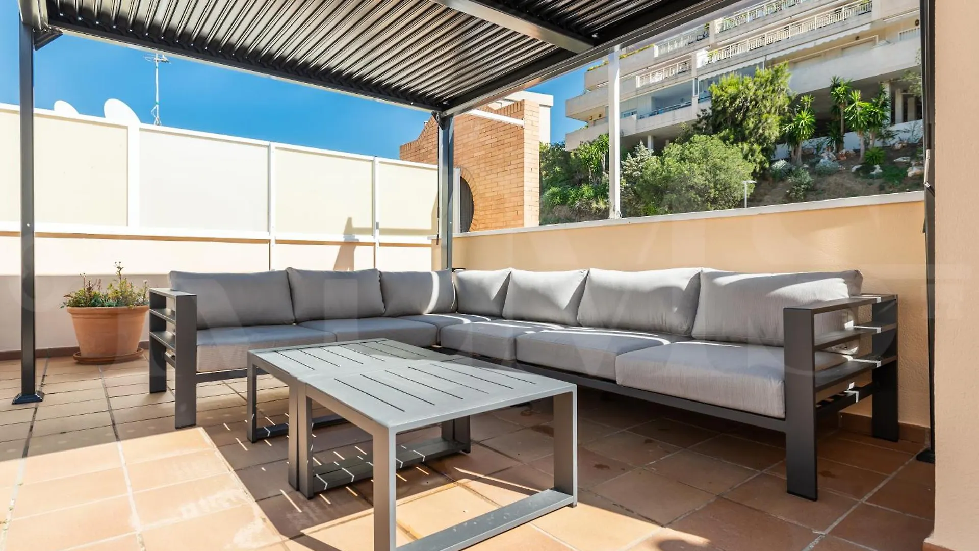 Seaside Stay With Large Terrace, Pool & Parking Rems Benalmadena Spain