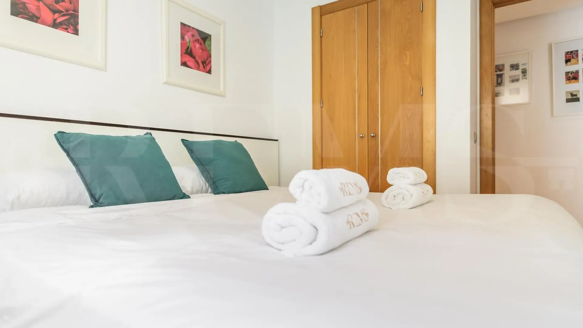 Seaside Stay With Large Terrace, Pool & Parking Rems Benalmadena Apartment