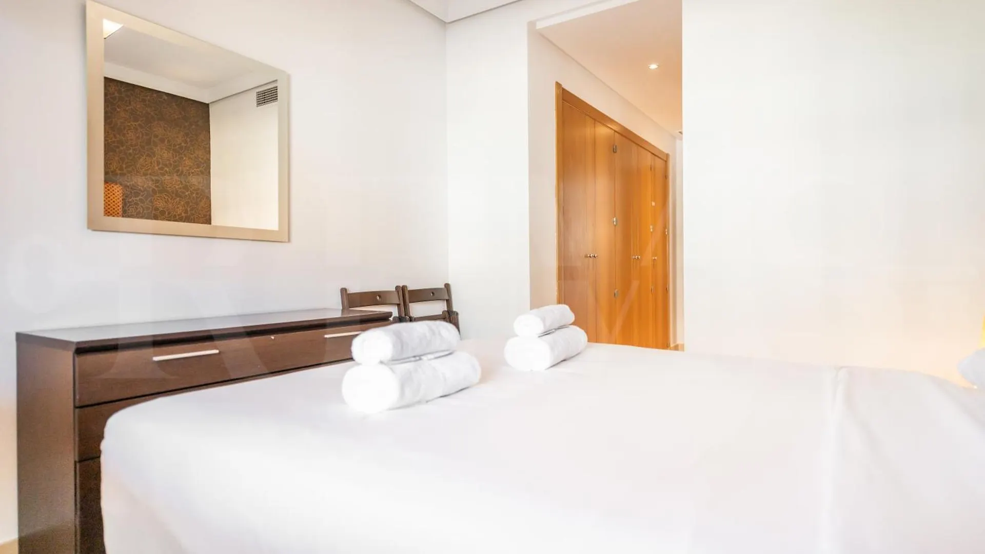 Seaside Stay With Large Terrace, Pool & Parking Rems Benalmadena