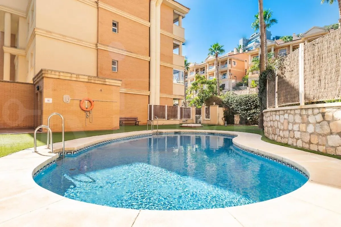 Apartment Seaside Stay With Large Terrace, Pool & Parking Rems Benalmadena